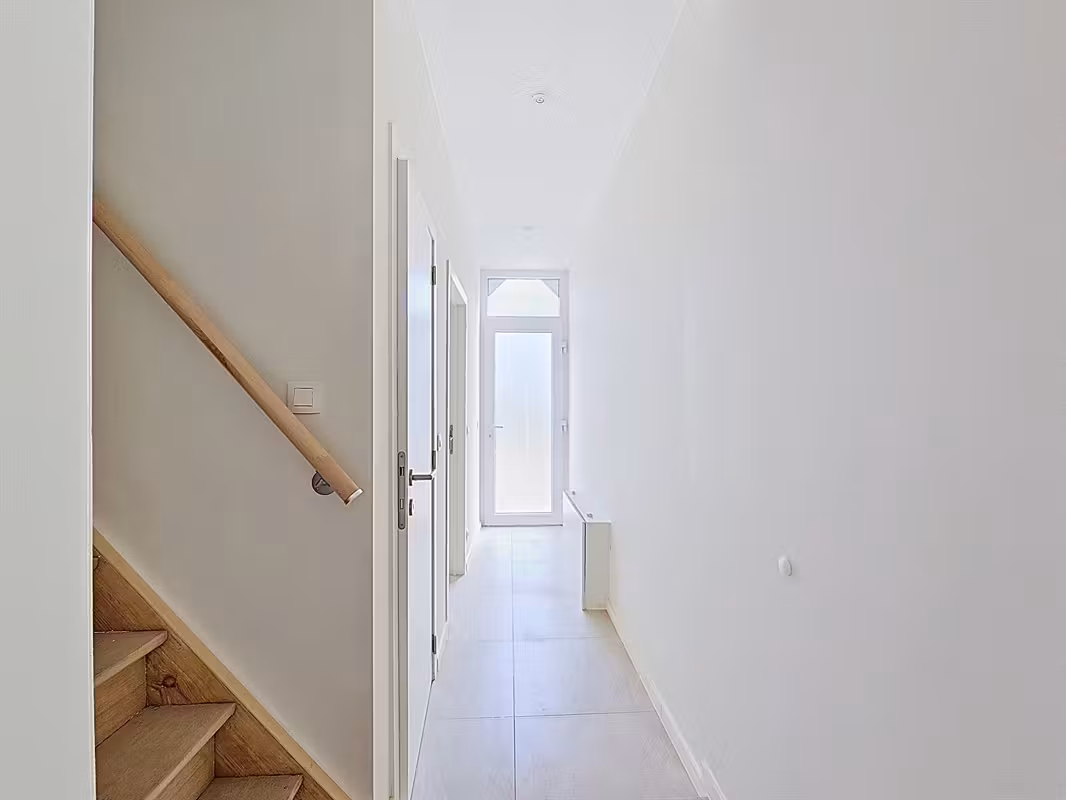 Renovated semi-detached home near Sint-Denijs-Westrem center - 10