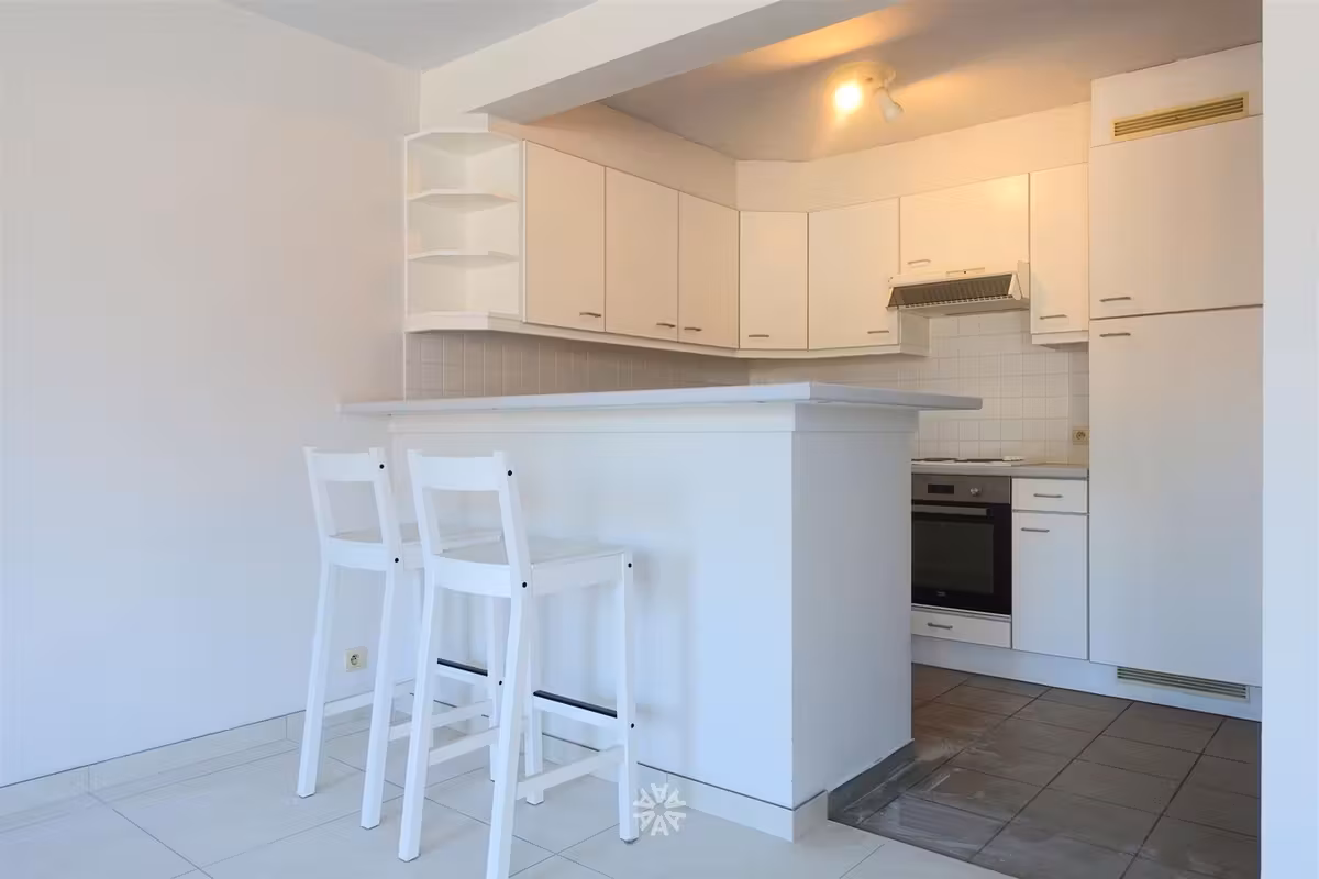 Centraal gelegen appartement met parkeerplaats te huur in Gent - 3