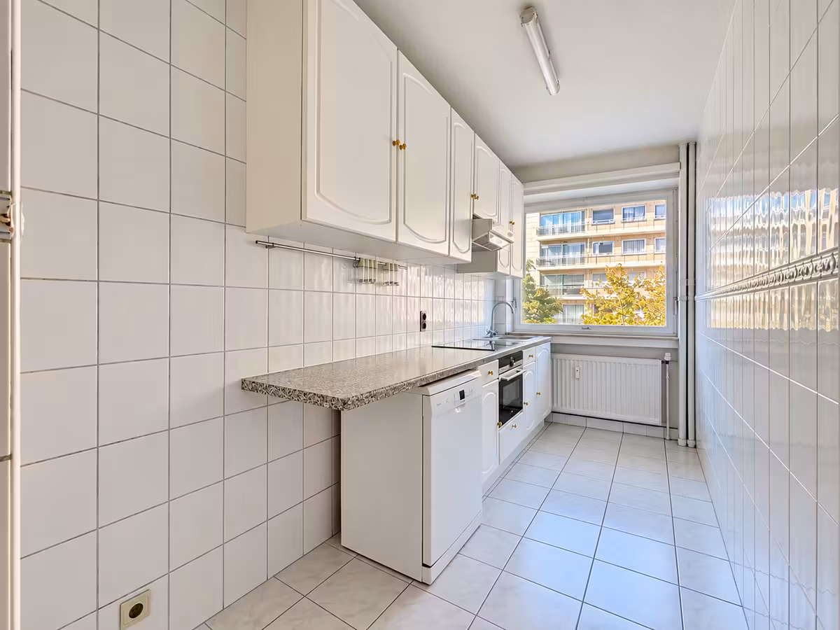 2-bedroom apartment with unobstructed views - 3