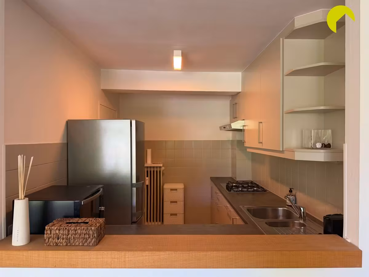 Bemeubeld 2-slaapkamerappartement nabij de Fruithoflaan - 3