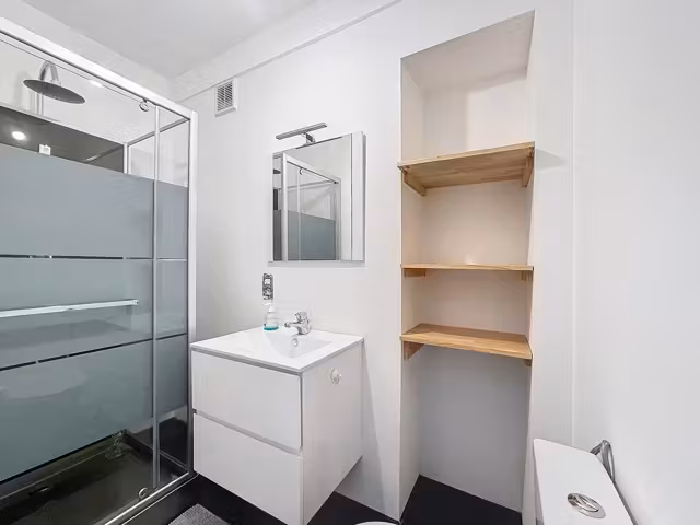 Studentenflat in Saint-Gilles met XXL terras - 7