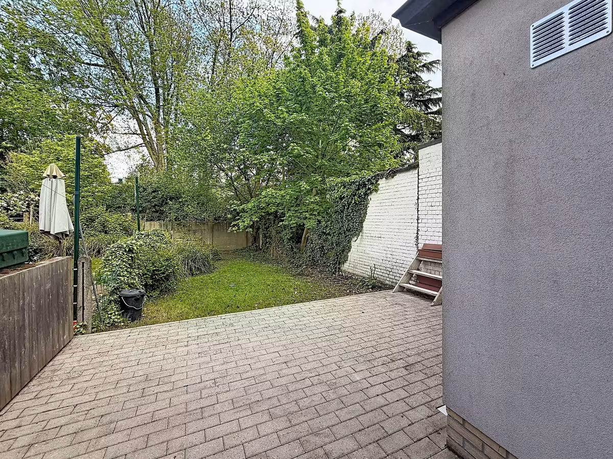 Ruime en vernieuwde gezinswoning met tuin nabij UZ Gent - 8