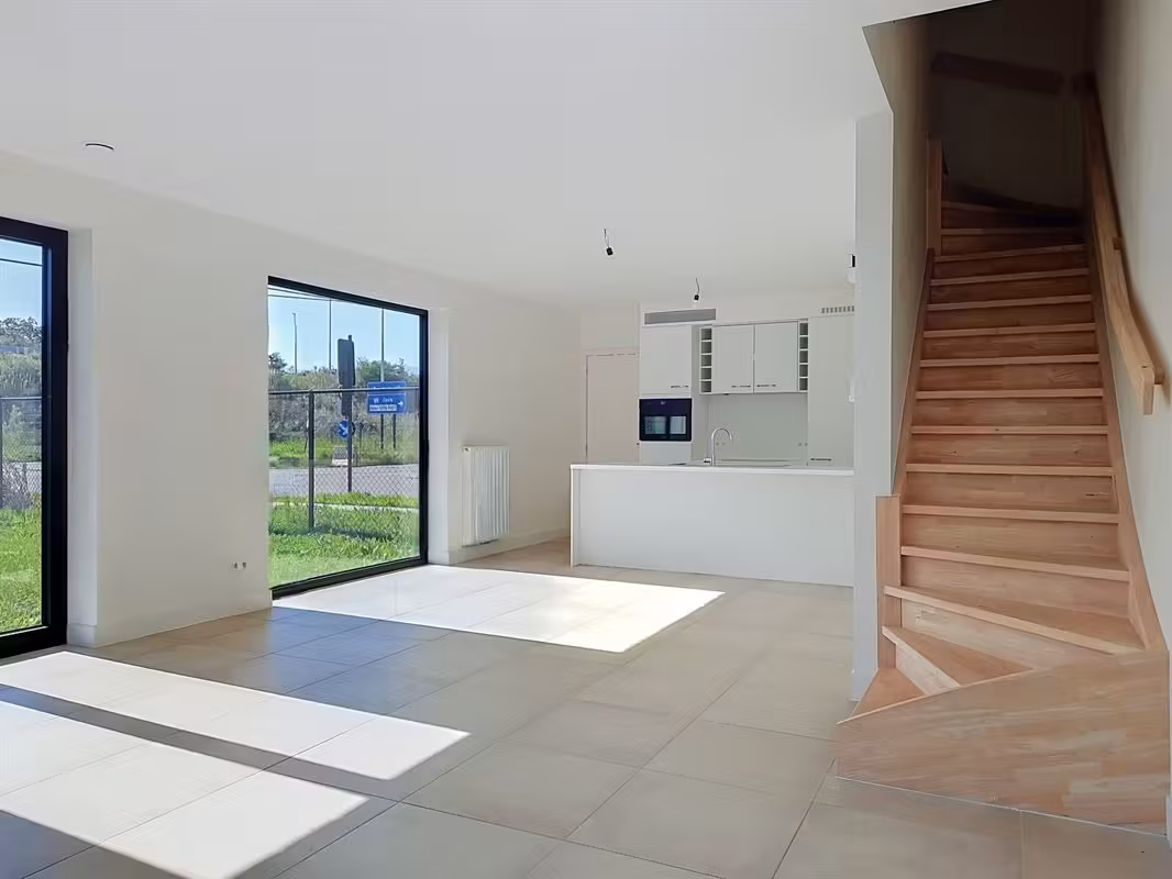 Villa de luxe neuve avec grand jardin - 8