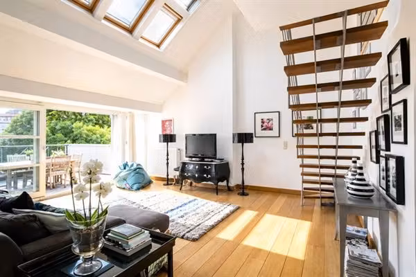 Penthouse met groot terras nabij Place Stephanie - 3