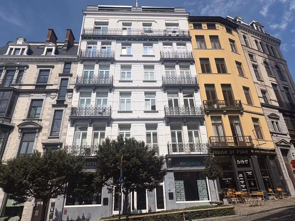 Gerenoveerd appartement met terras in Zavel - 2