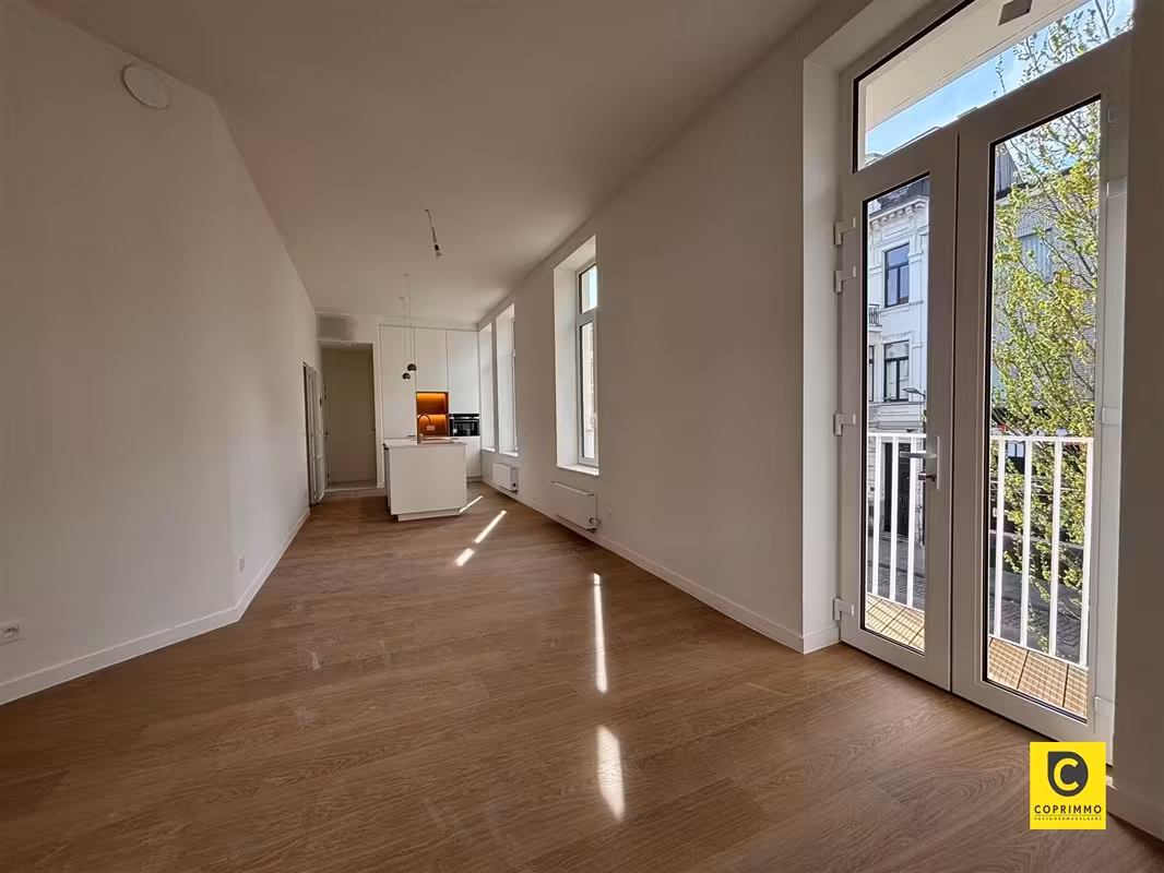 Gerenoveerd 2 slaapkamer appartement met terras in Antwerpen-Zuid - 2