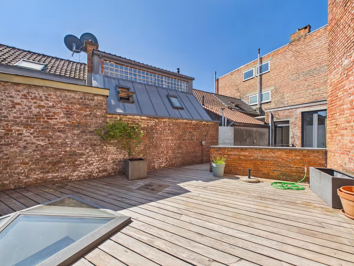 Architect-designed house with 5 bedrooms and terraces - 9