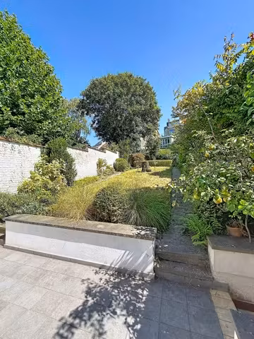 BUITENGEWOON PAND - TE HUUR - 1180 UKKEL - € 3.000 - 2