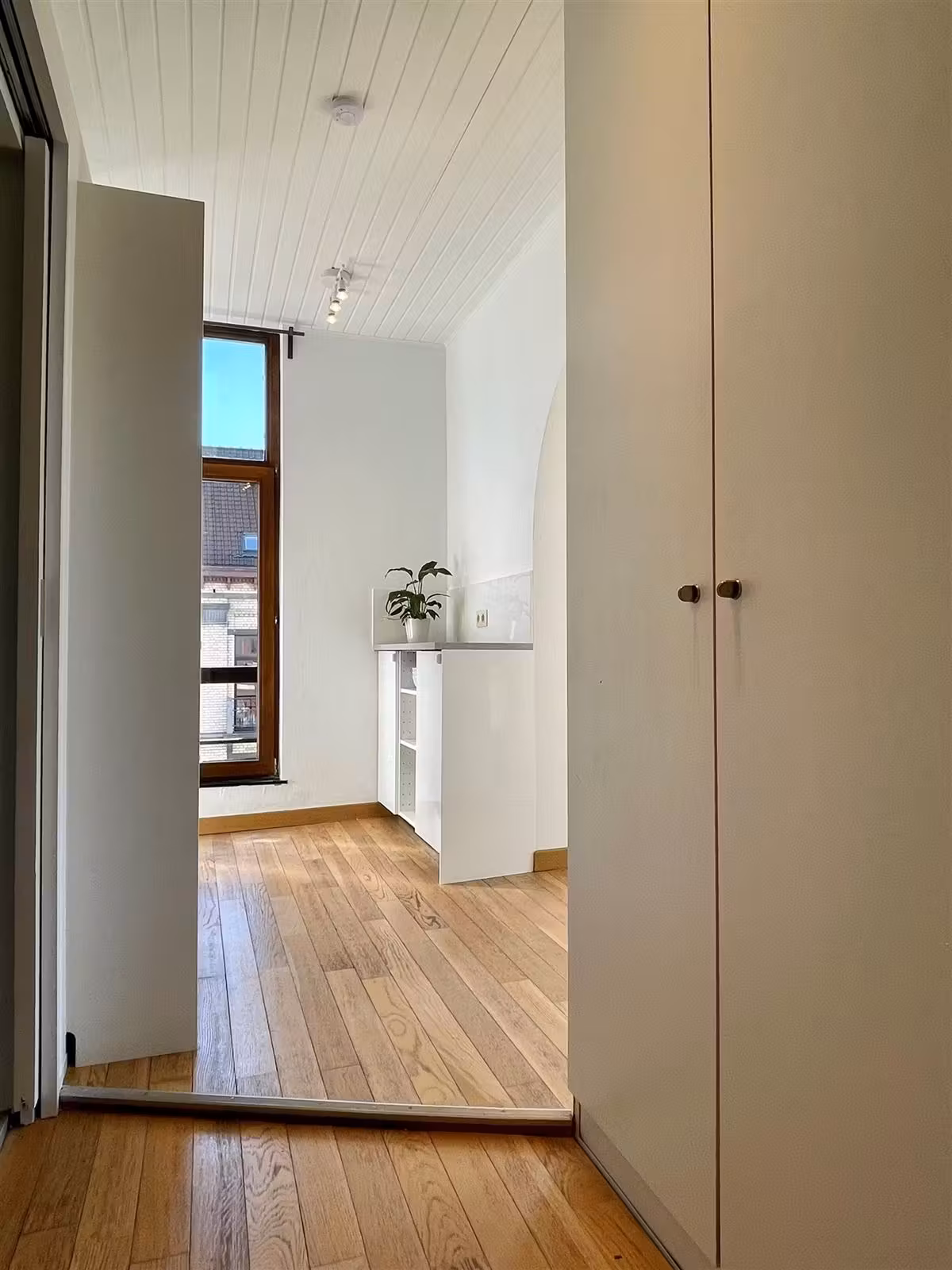 Renovated furnished studio in Schaerbeek - 10