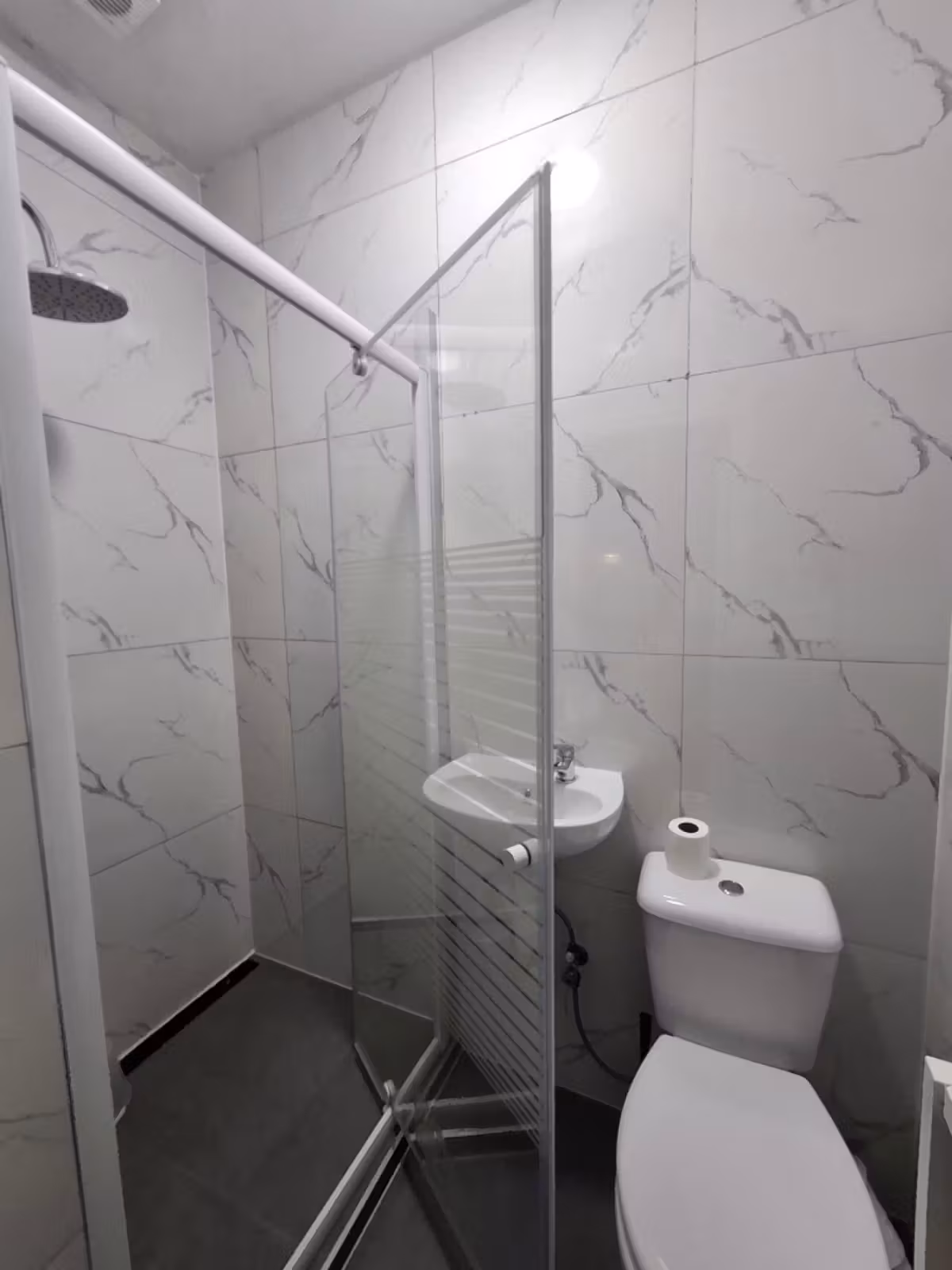 Ruime duplexappartement met drie slaapkamers te huur - 2