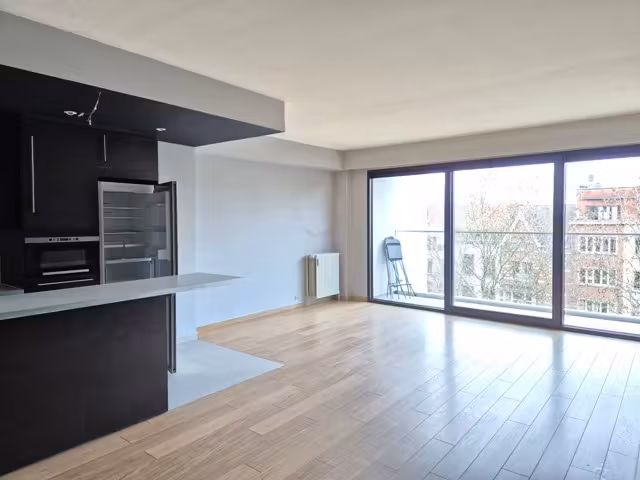 APPARTEMENT - TE HUUR - 1180 UKKEL - € 1.250 - 8