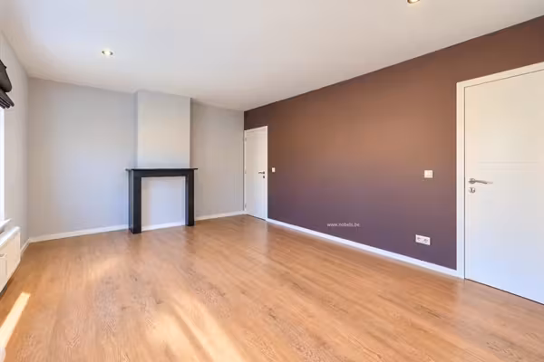 Maison semi-ouverte rénovée avec jardin - 9
