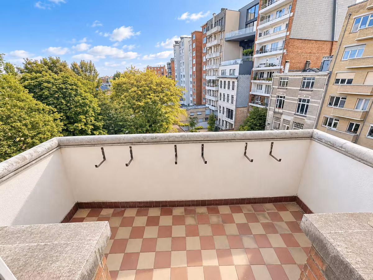 Three-bedroom apartment in Ixelles - 16