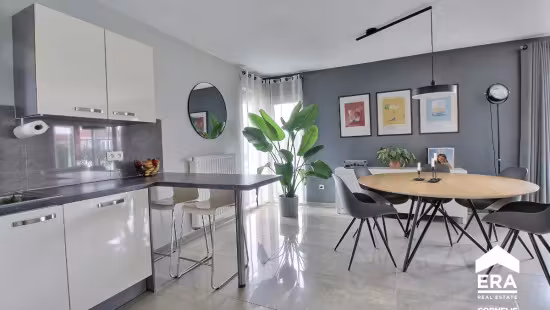 Three-bedroom apartment with terrace and parking - 7