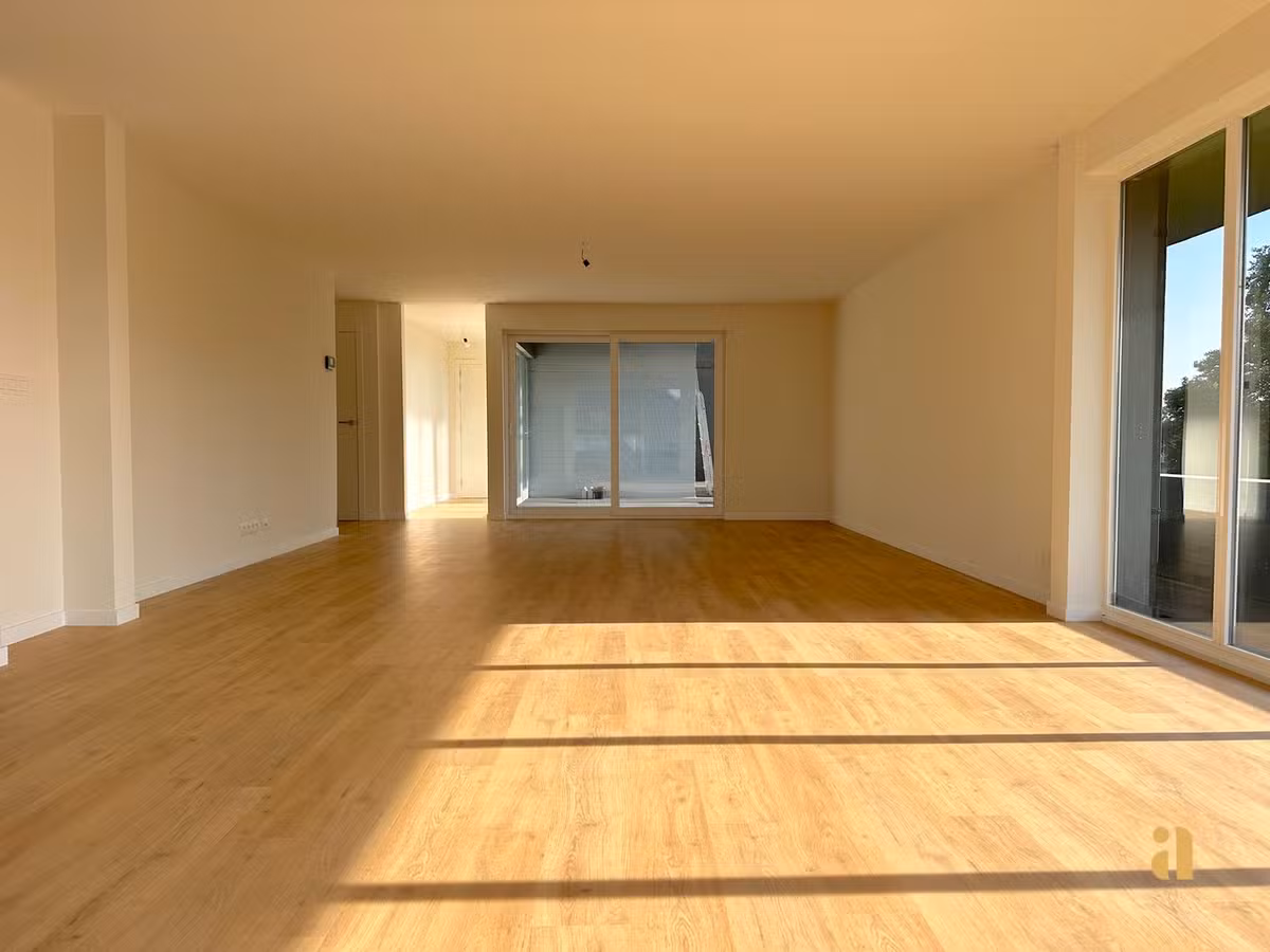 Appartement rénové avec terrasse ensoleillée - 9