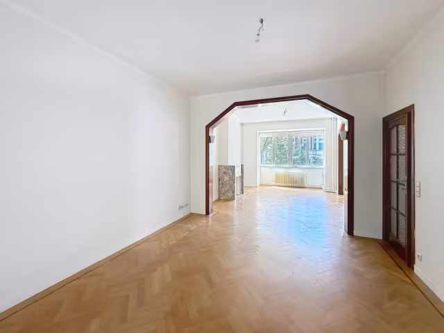 Family home with garden and double garage - 9
