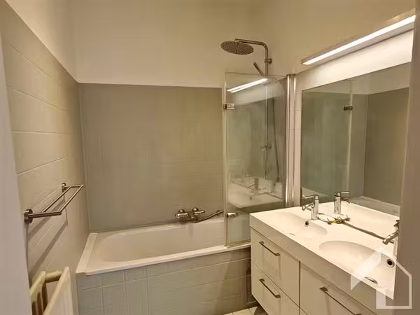 Spacious apartment with 2/3 bedrooms - 14