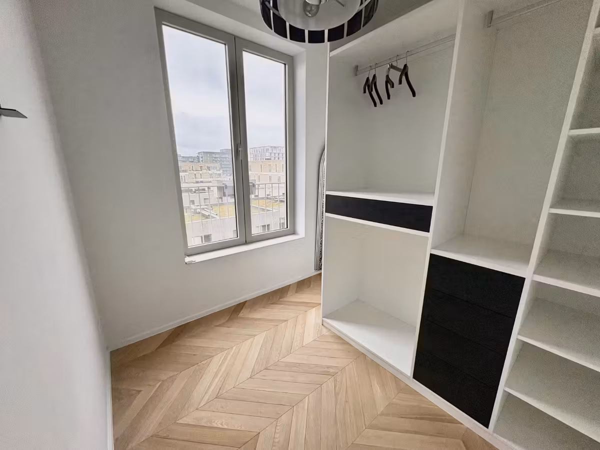 Twee-slaapkamer appartement met groot terras - 8