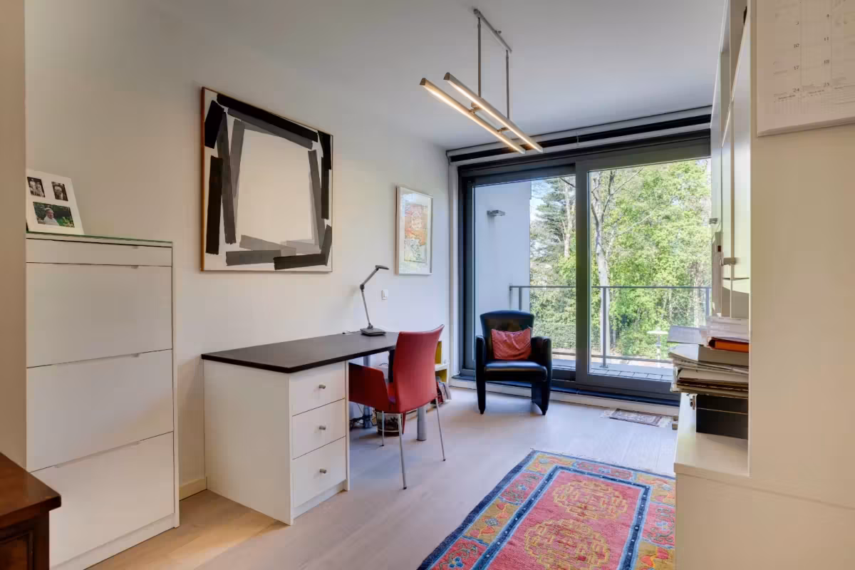 Move-in ready modern apartment with terrace and underground parking - 12
