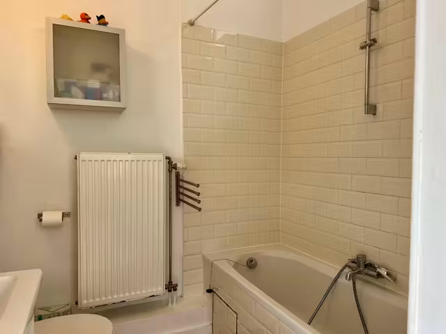 Gerenoveerd appartement nabij Flagey - 11