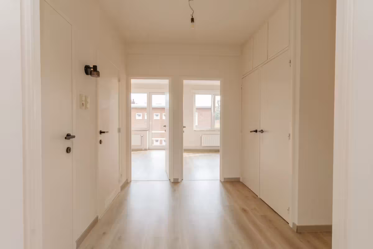 Appartement lumineux de 2 chambres avec box de garage - 9