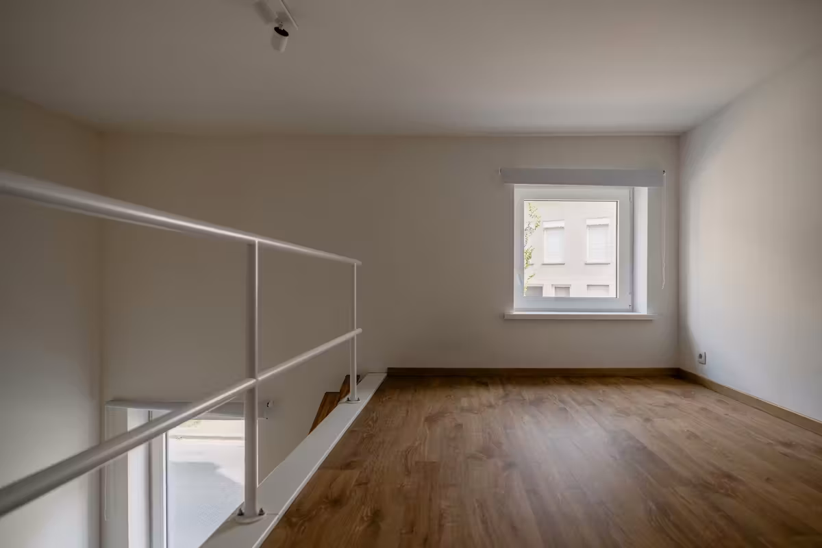 Gerenoveerd duplex appartement in Boho met groen plein - 10