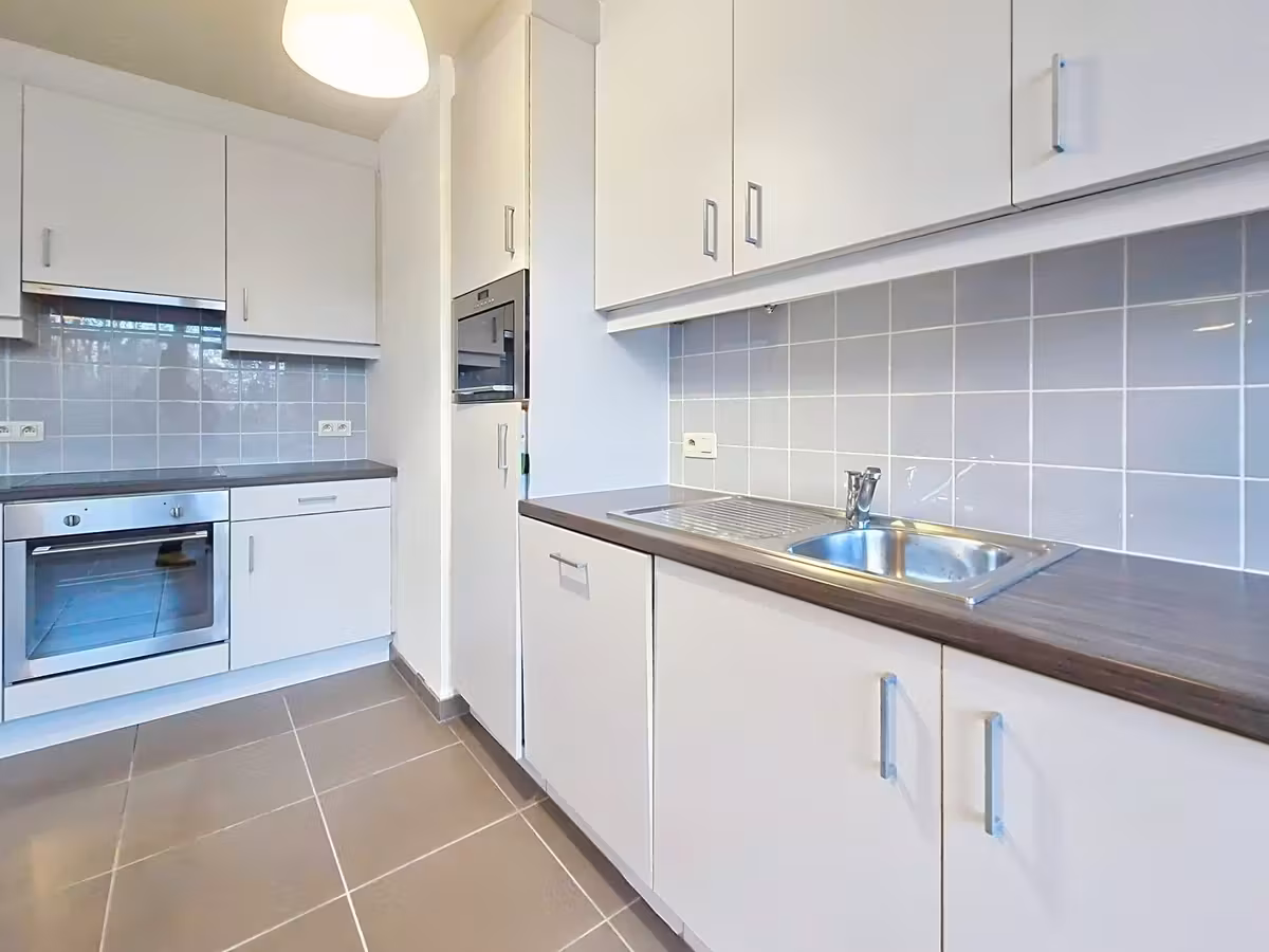 One-bedroom apartment with terrace and parking - 3