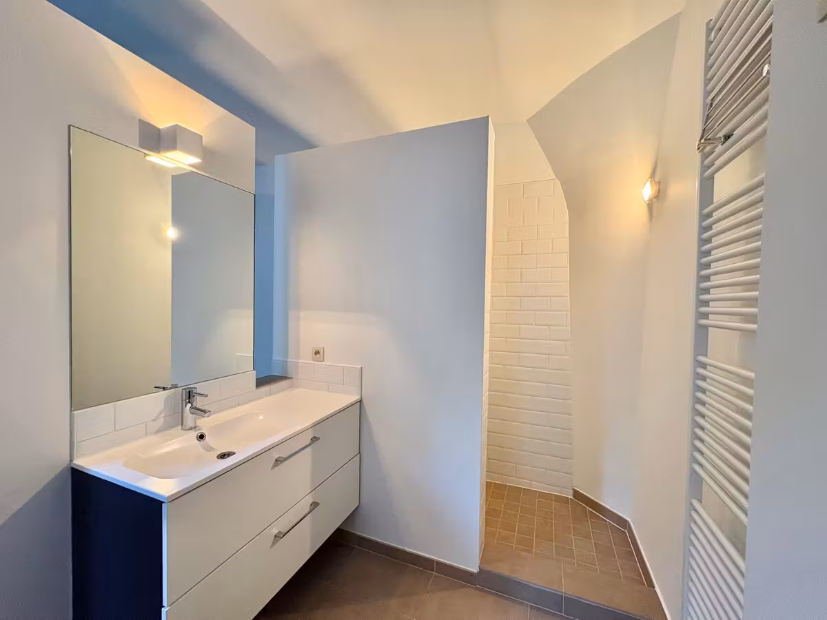 Gelijkvloerse verdieping 3 kamers te huur - 9