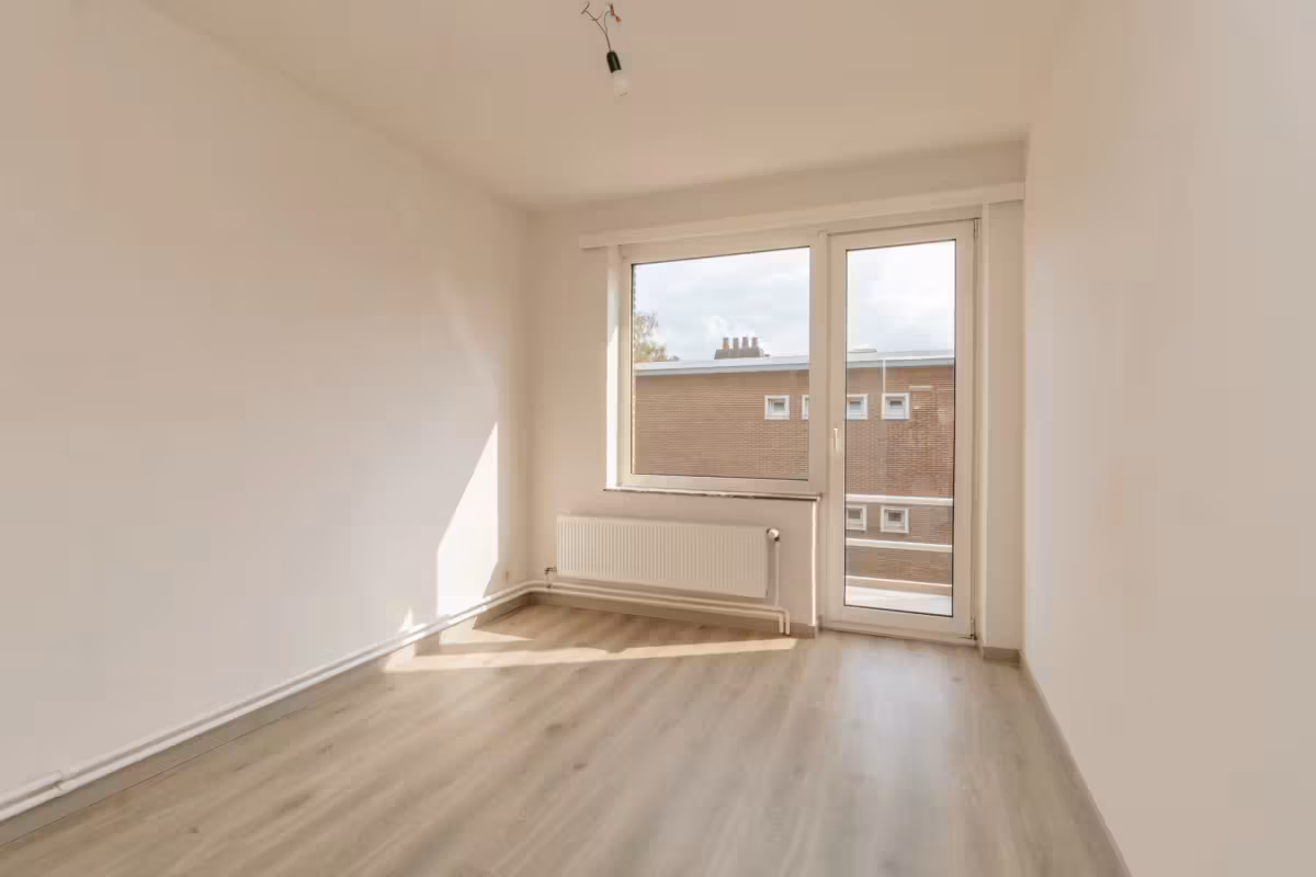 Appartement lumineux de 2 chambres avec box de garage - 11