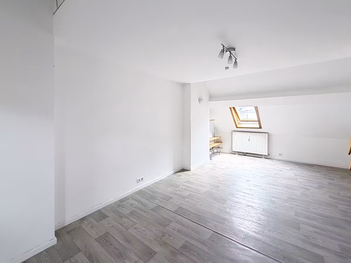 Three-bedroom duplex with home office - 14