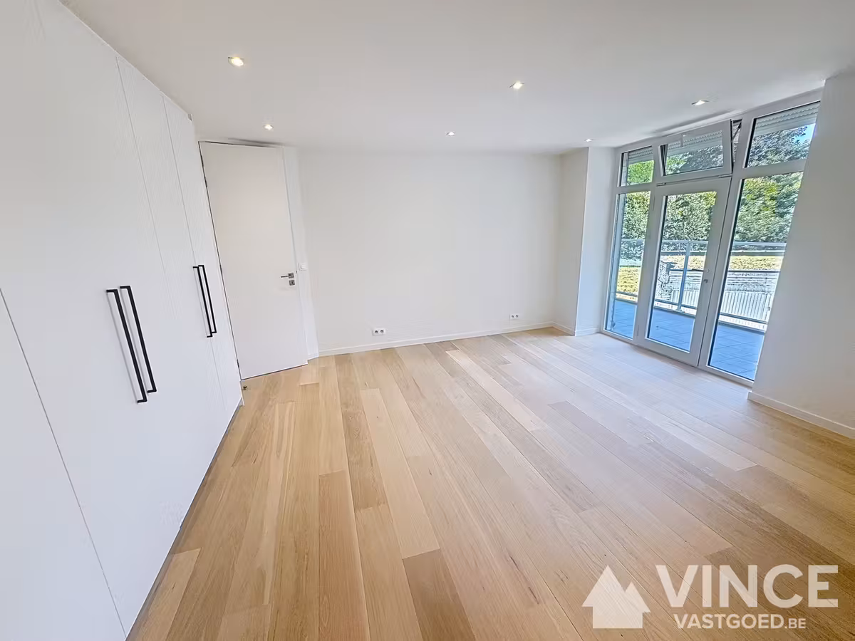 Beautiful ready-to-move-in apartment with 2 large bedrooms - 12