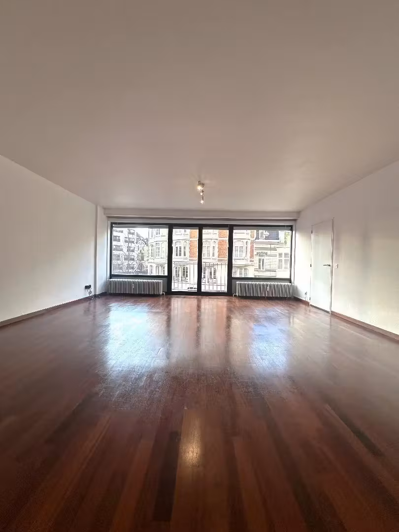 Ruim appartement vlakbij station Gent Sint-Pieters - 2