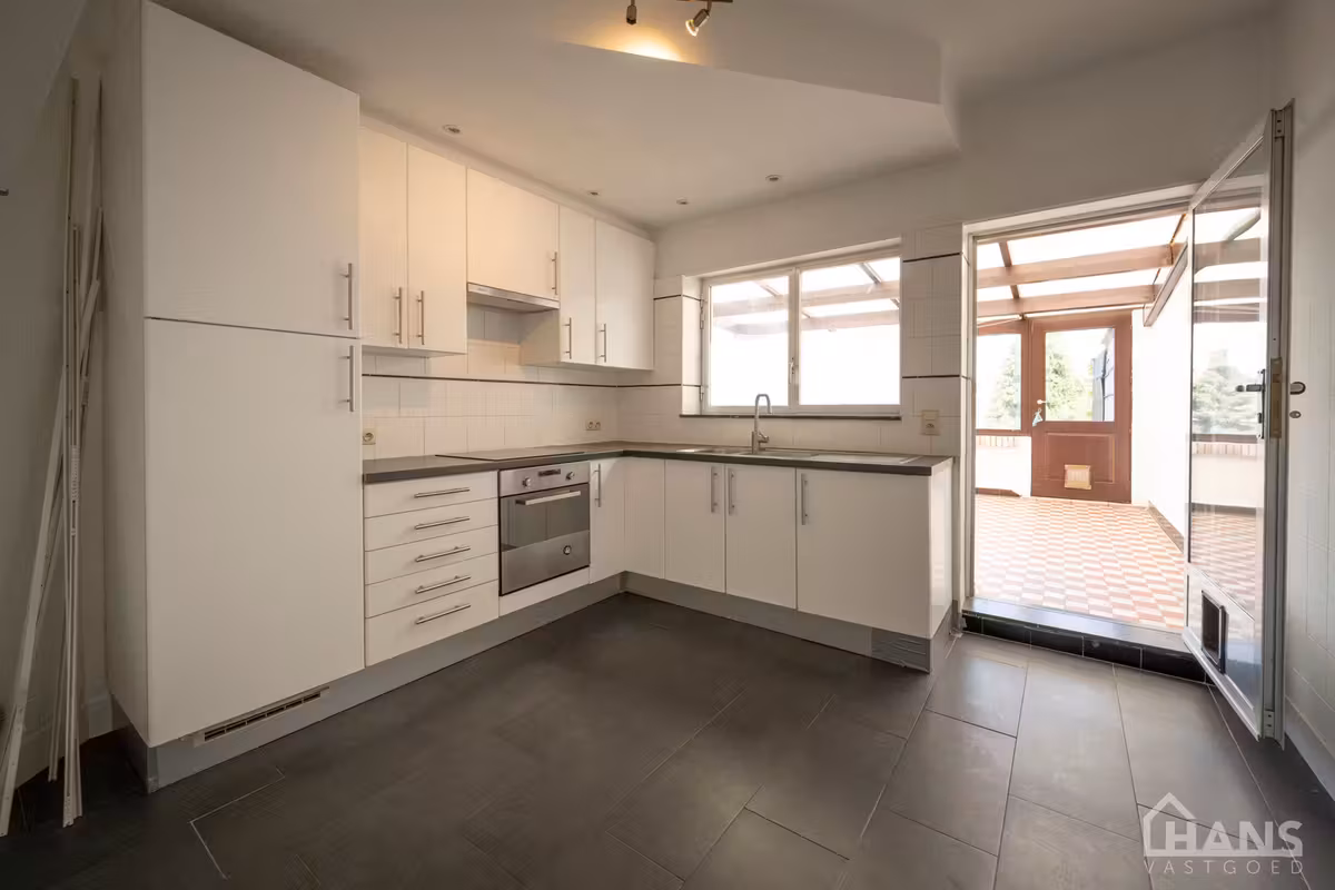 Opgefrist appartement op toffe locatie. - 3