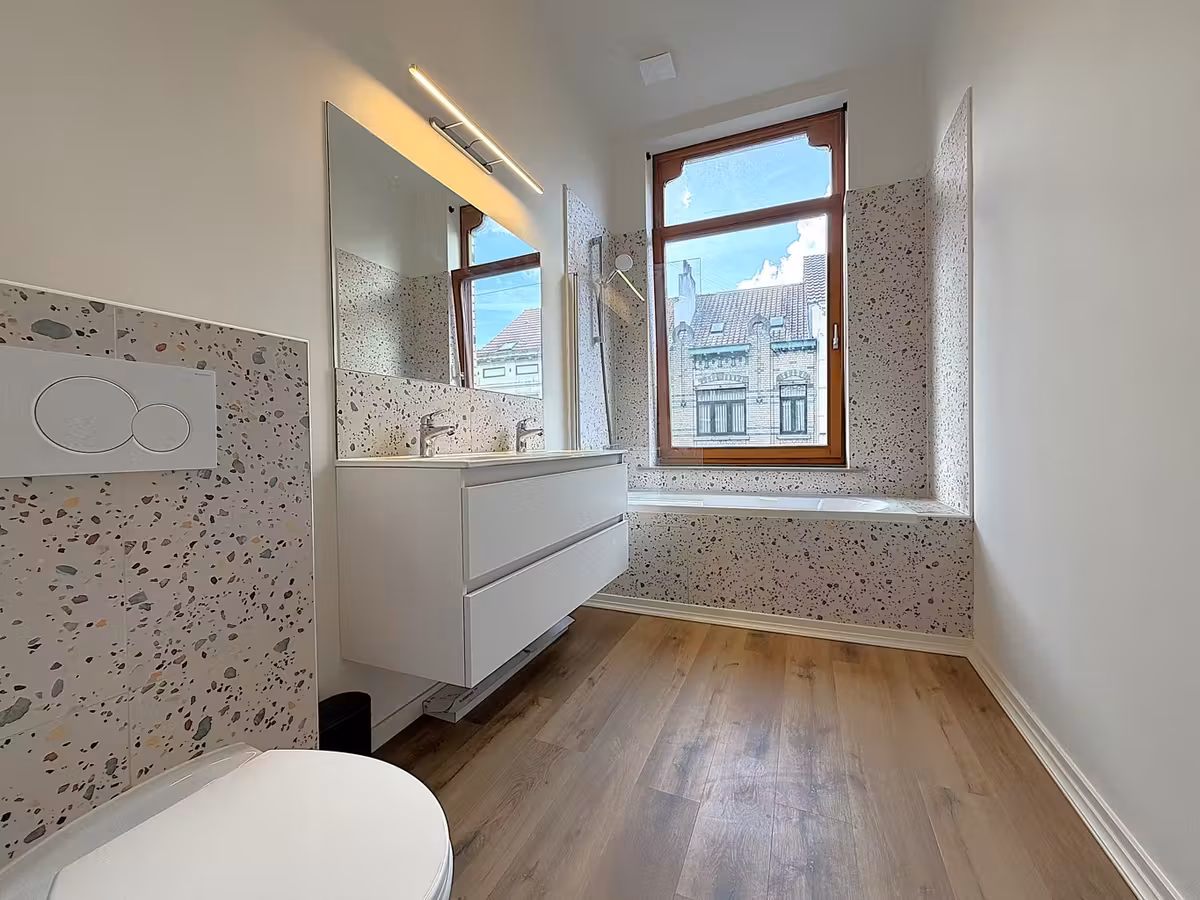 Bright triplex with terrace - 4