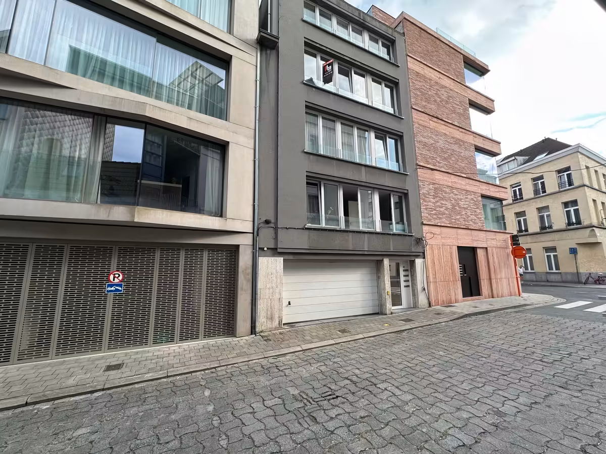 LICHTRIJK APPARTEMENT (2 SLPK) IN CENTRUM GENT! - 2
