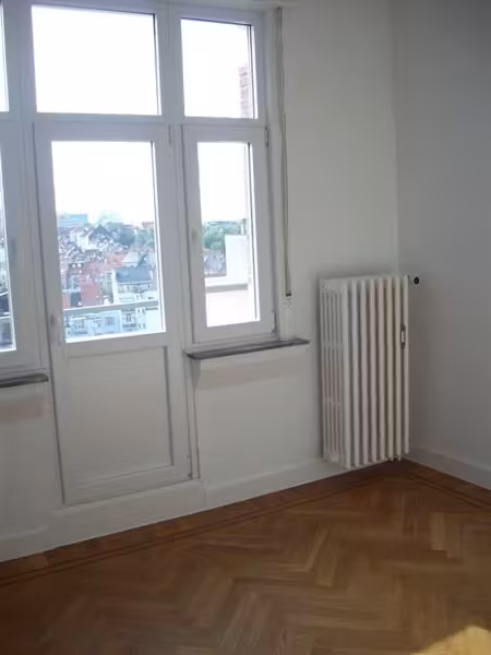 Josaphat Park! Very nice unfurnished 2 bedroom apartment for rent - 5