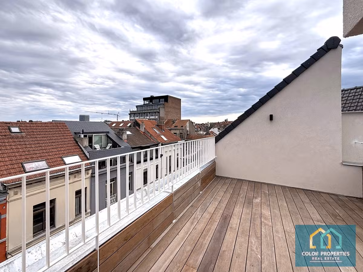 Gerenoveerd herenhuis met panoramisch terras - 22