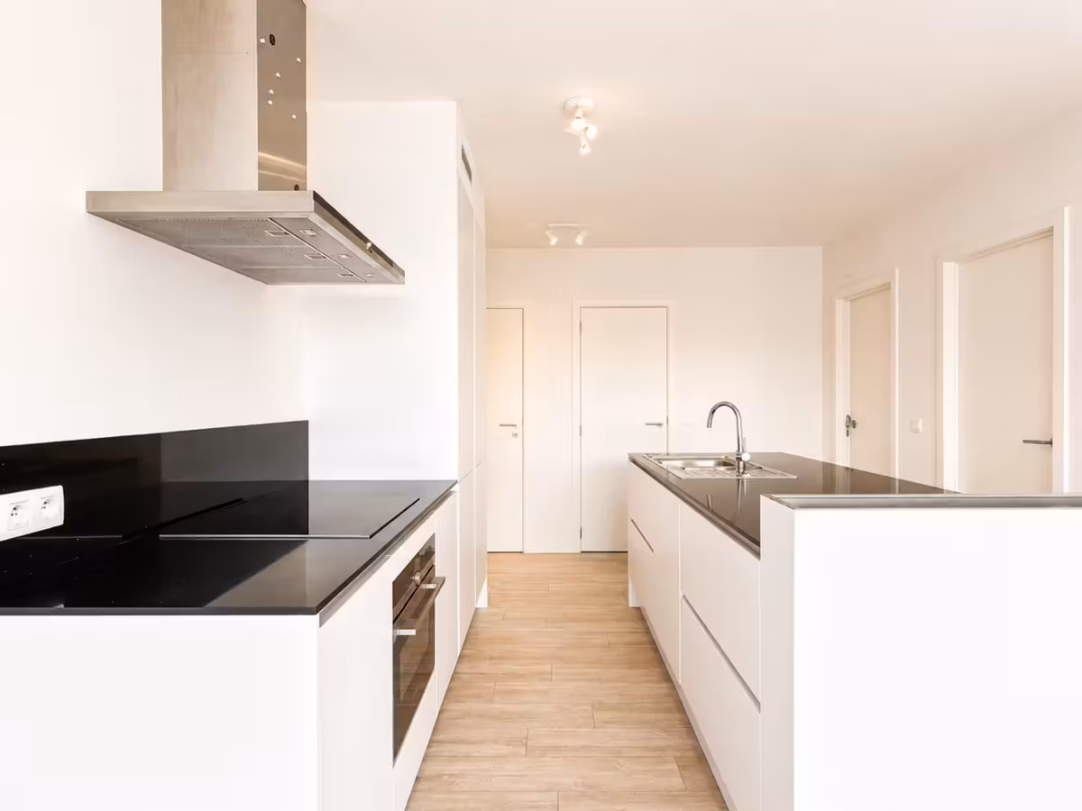 Riant tweeslaapkamerappartement met terras op het Eilandje - 8