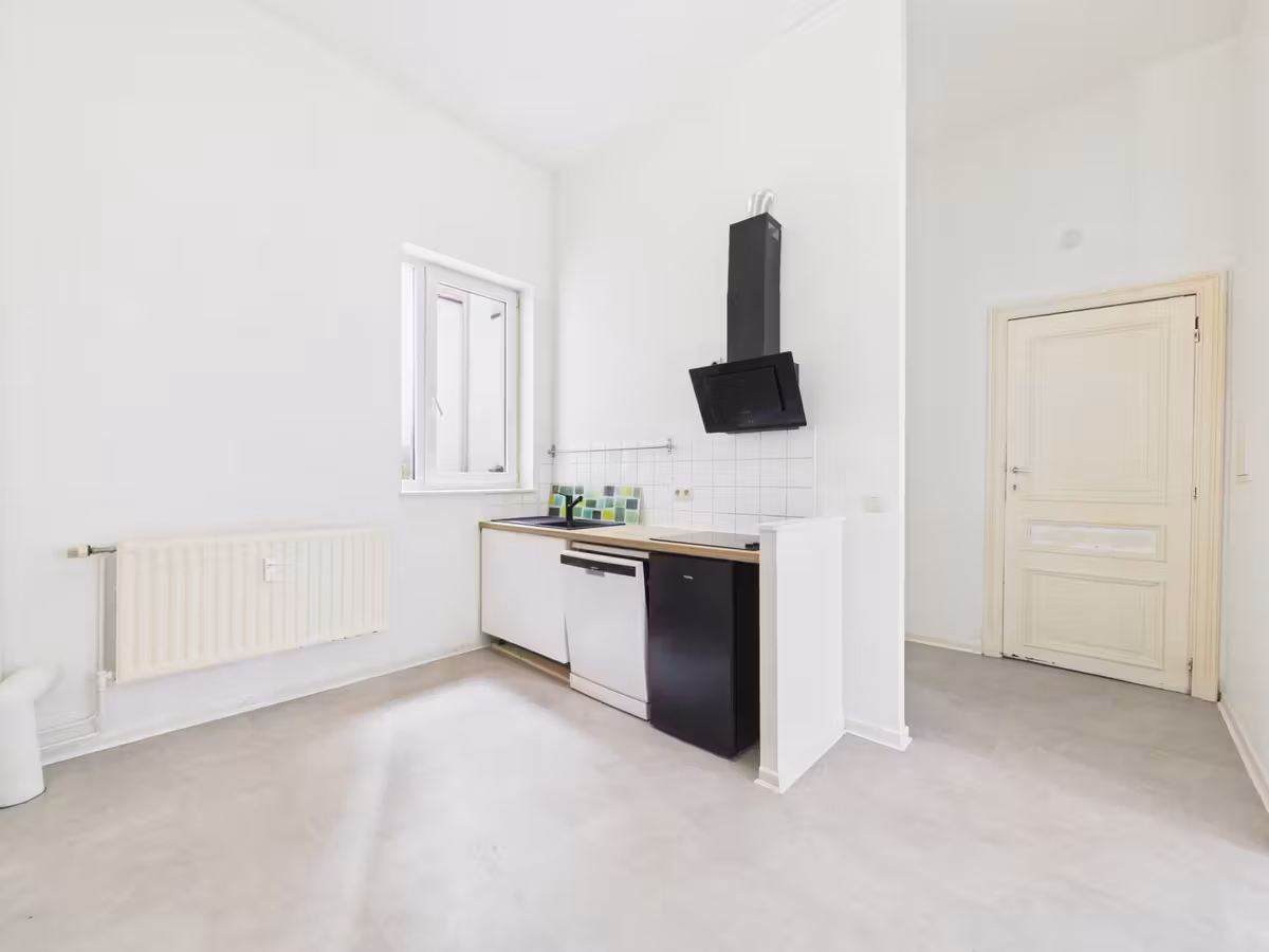 Renovated studio in Saint-Gilles - 9