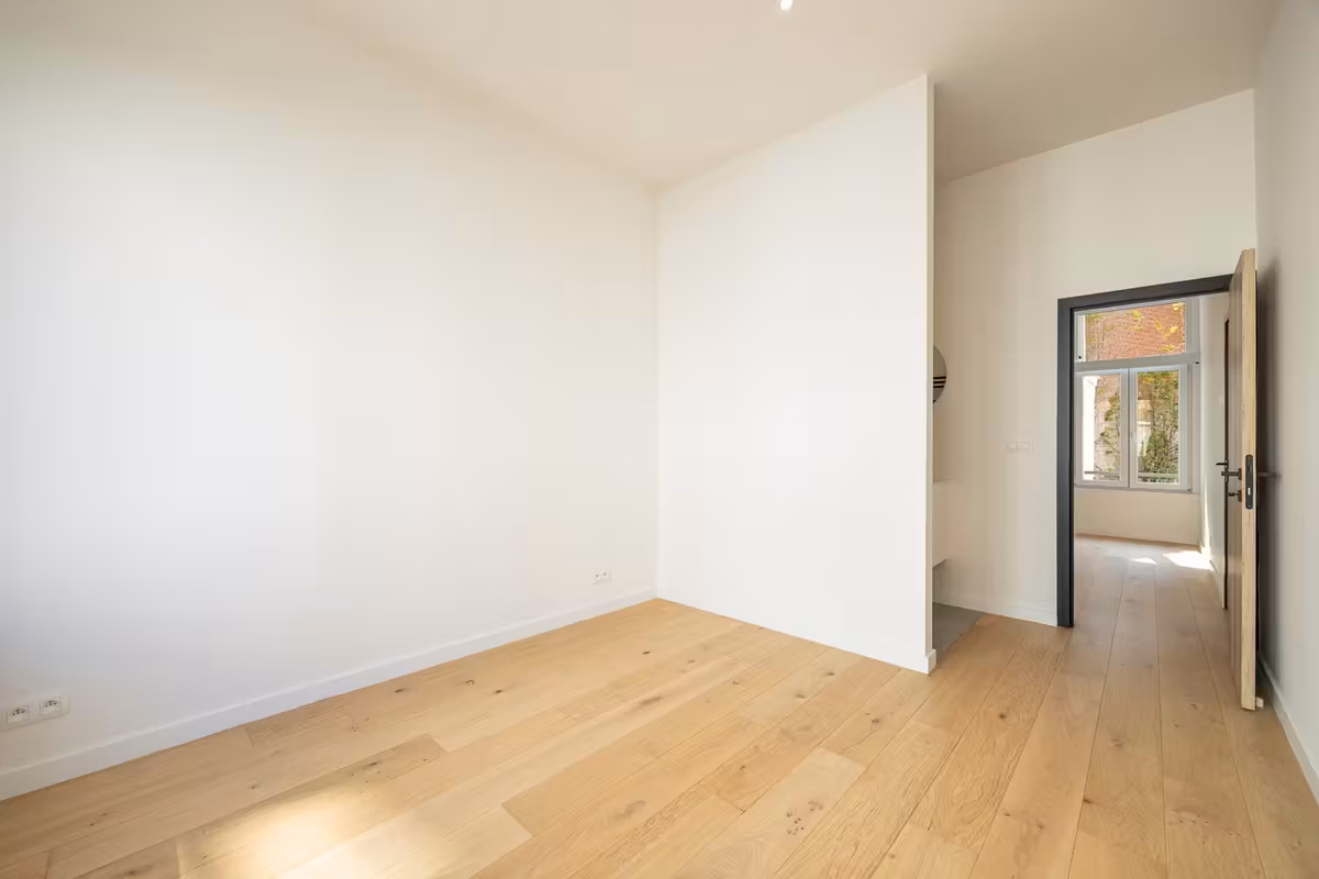 APPARTEMENT MET TUIN - 10