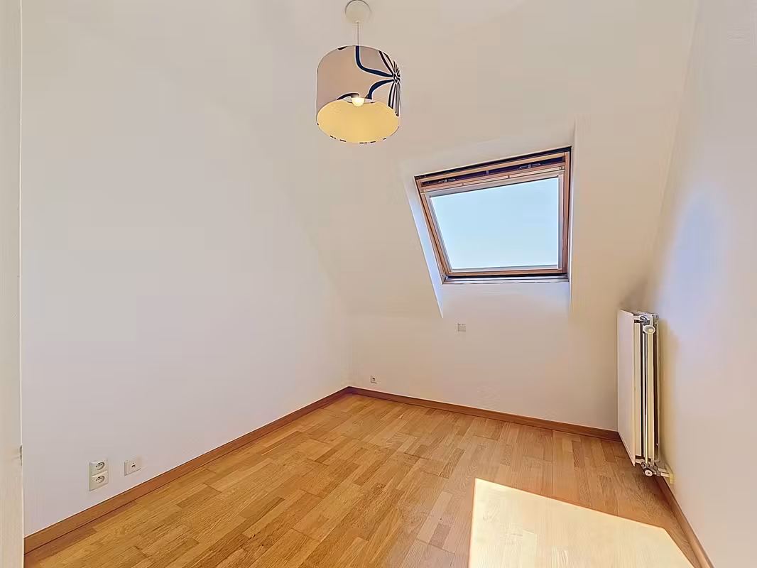 Lichtrijk appartement met terras en staanplaats - 10