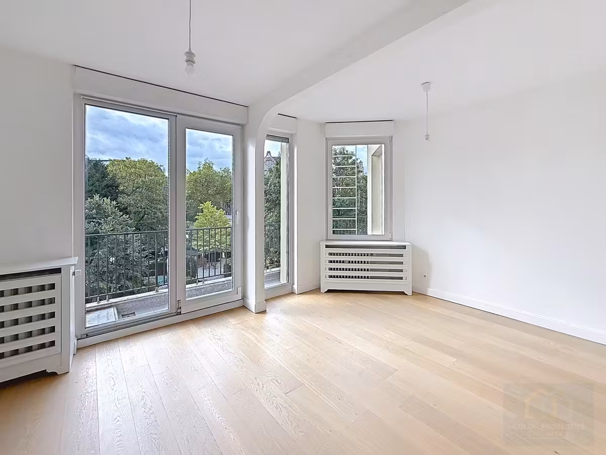 Luxury apartment with terrace and parking - 7