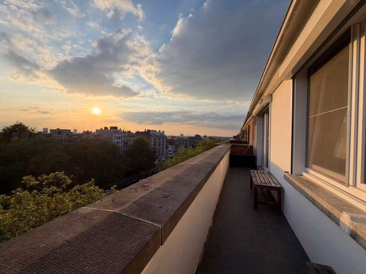 Ruim appartement in Schaarbeek nabij Diamant en Plasky - 2