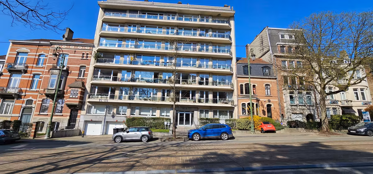 Lumineux studio renover in Uccle - 2