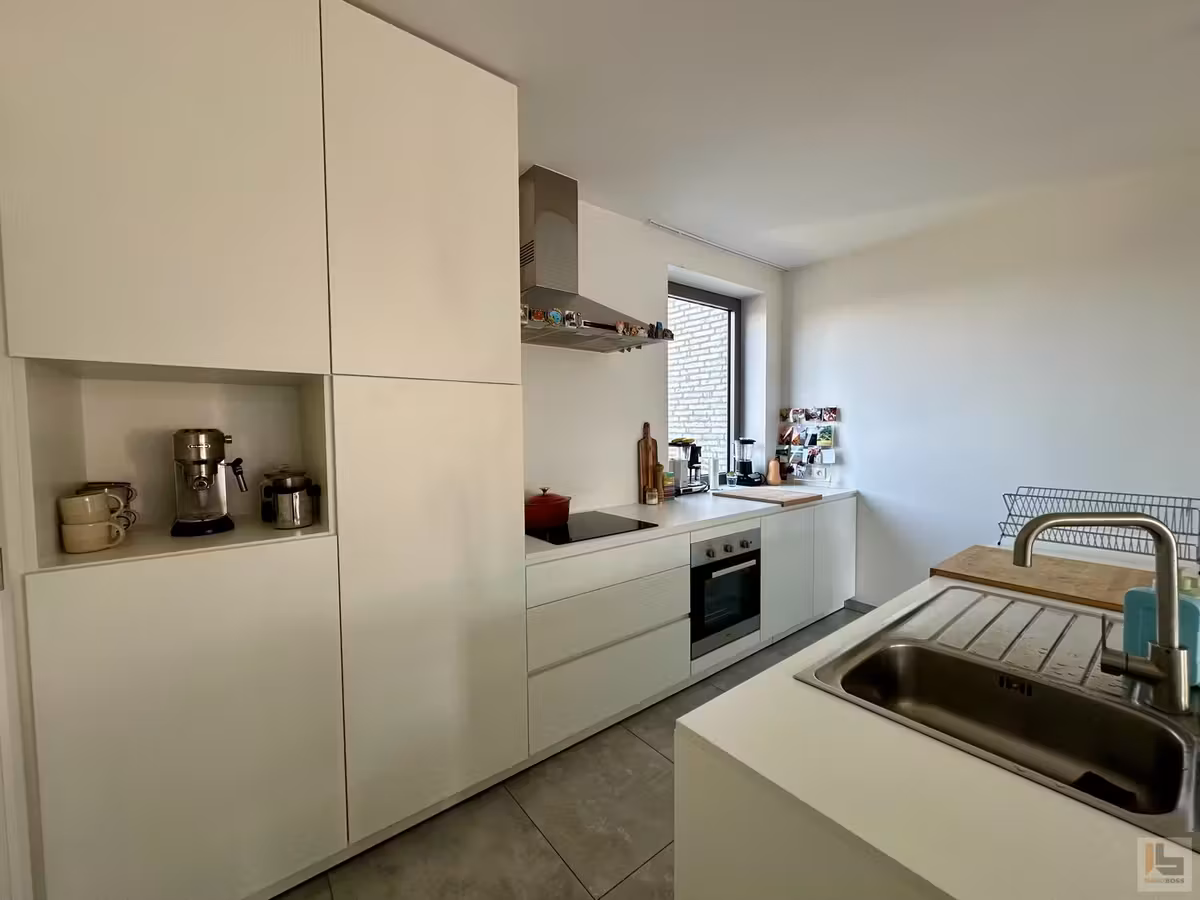 Lichtrijk 2 slaapkamer appartement met zonnig terras - 9