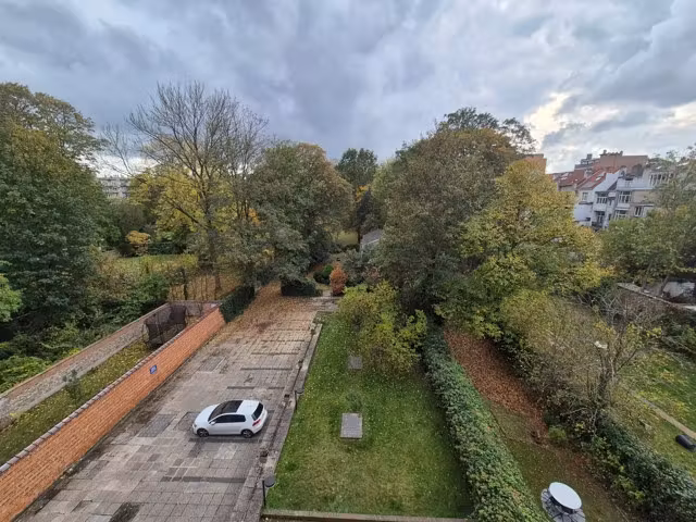 Luxury 4-bedroom apartment with terrace - 17