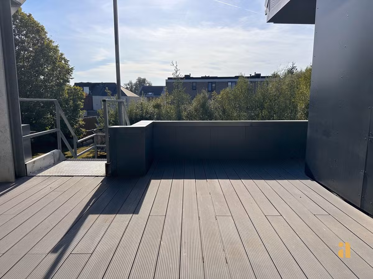 Appartement rénové avec terrasse ensoleillée - 21