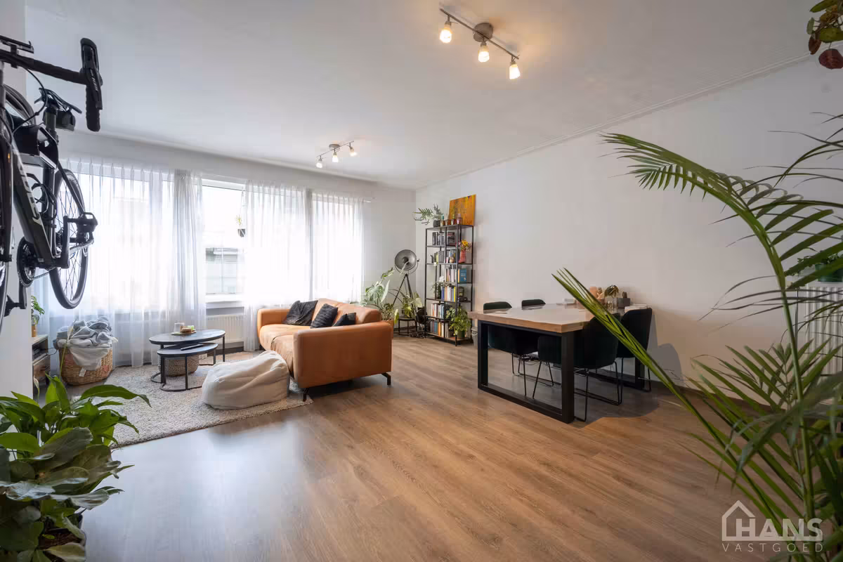 Two-bedroom apartment with balcony - 7