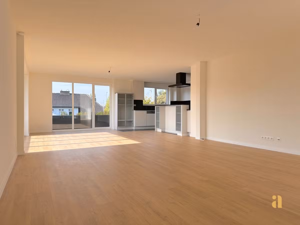 Appartement rénové avec terrasse ensoleillée - 6