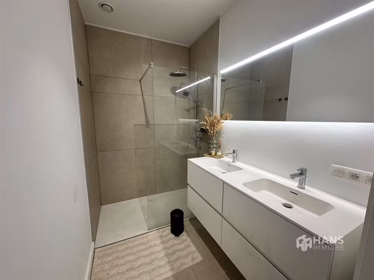 Furnished apartment with 2 bedrooms and terrace - 15